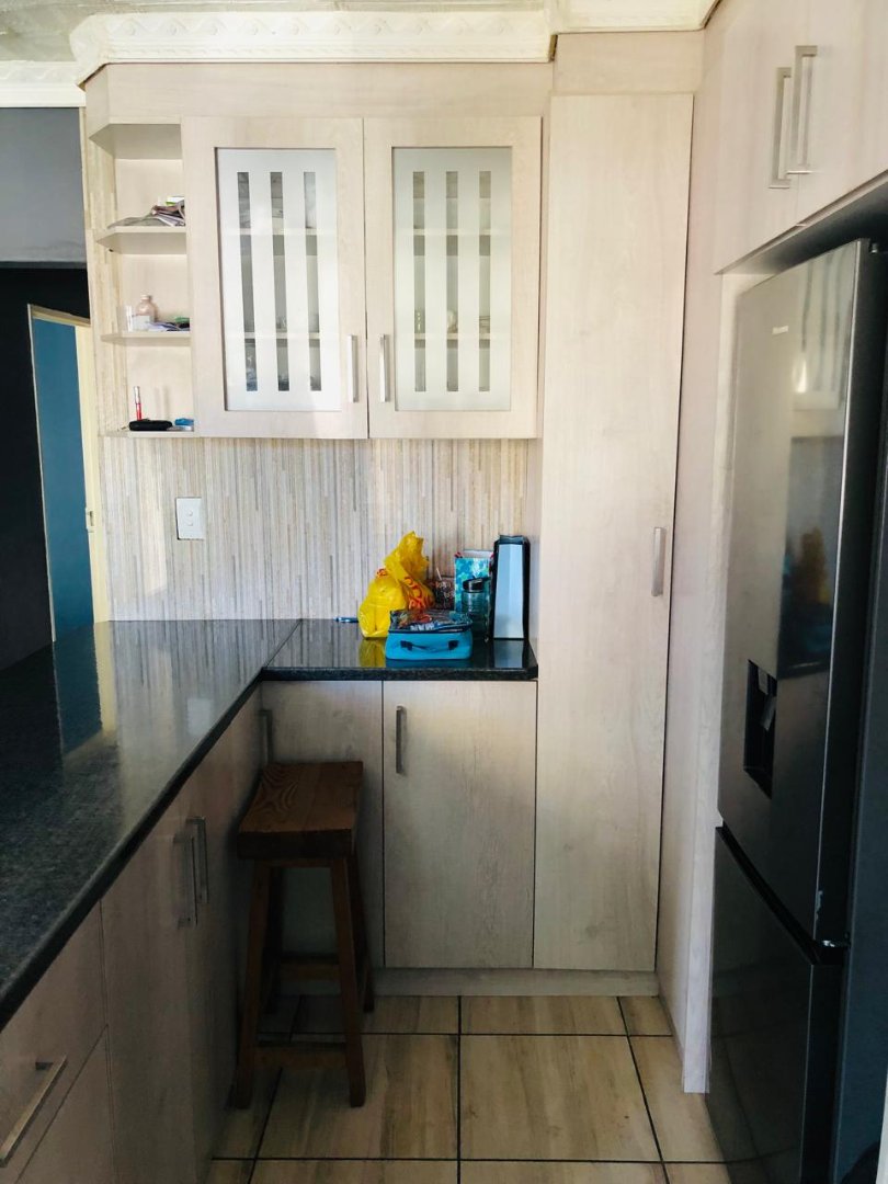  Bedroom Property for Sale in The Connifers Western Cape